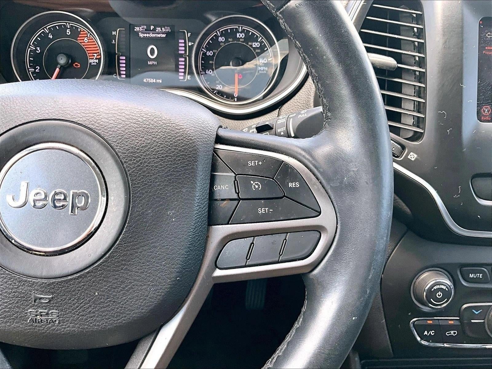 2019 Jeep CHER LATITUDE PLUS