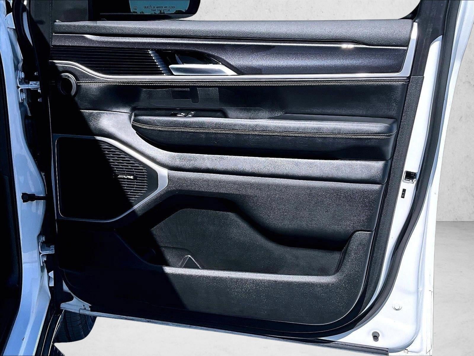 2024 Jeep Wagoneer Base