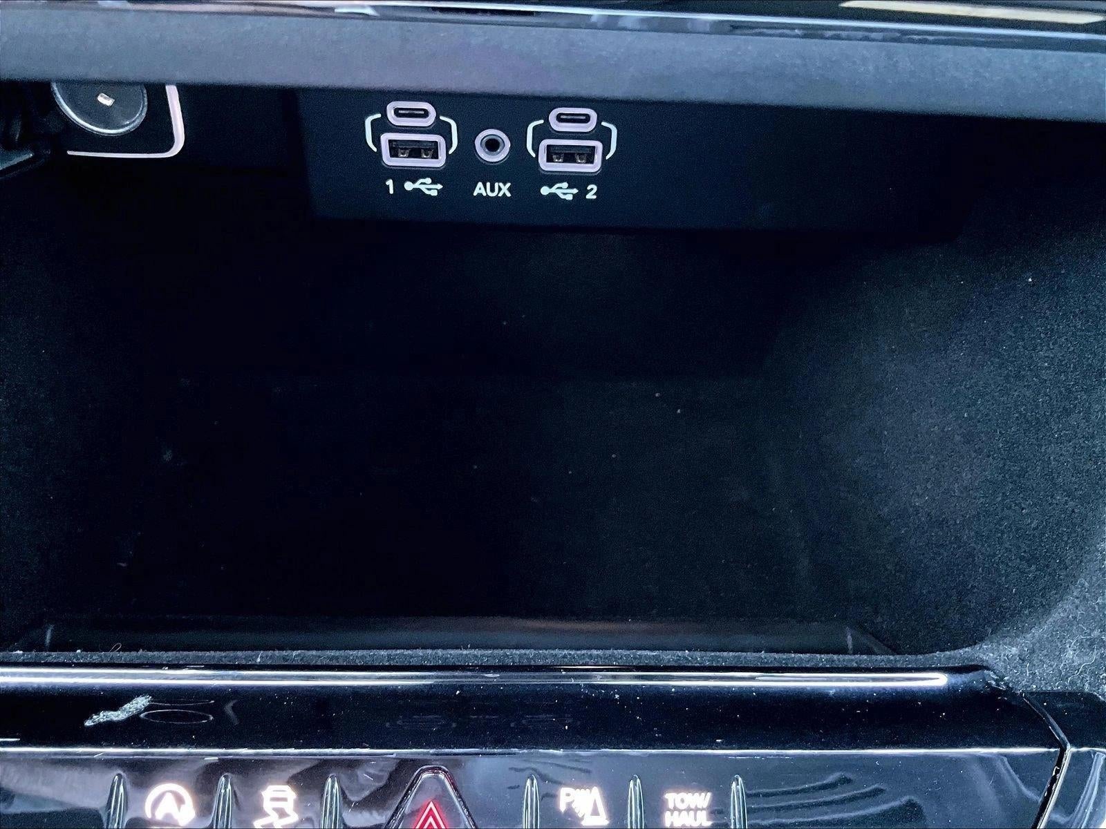2024 Jeep Wagoneer Base