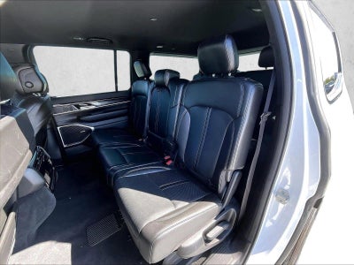 2024 Jeep Wagoneer Base