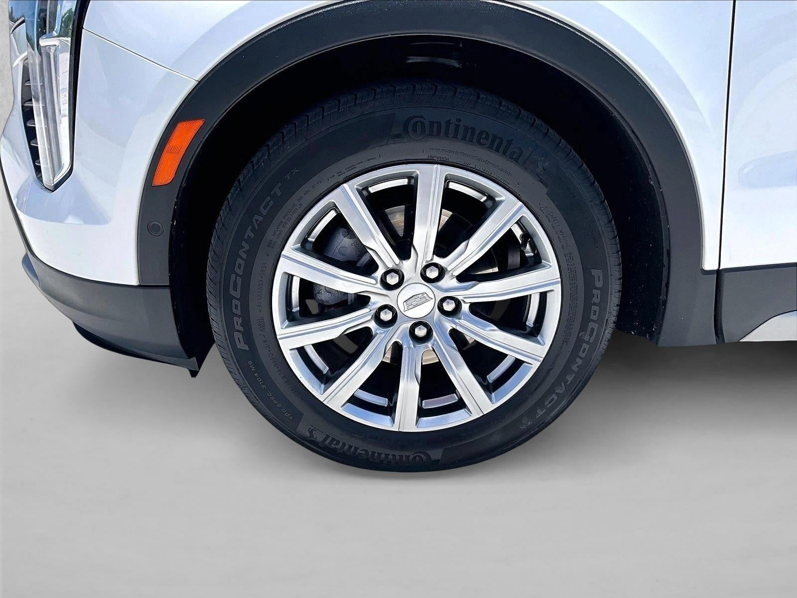 2022 Cadillac XT4 Premium Luxury