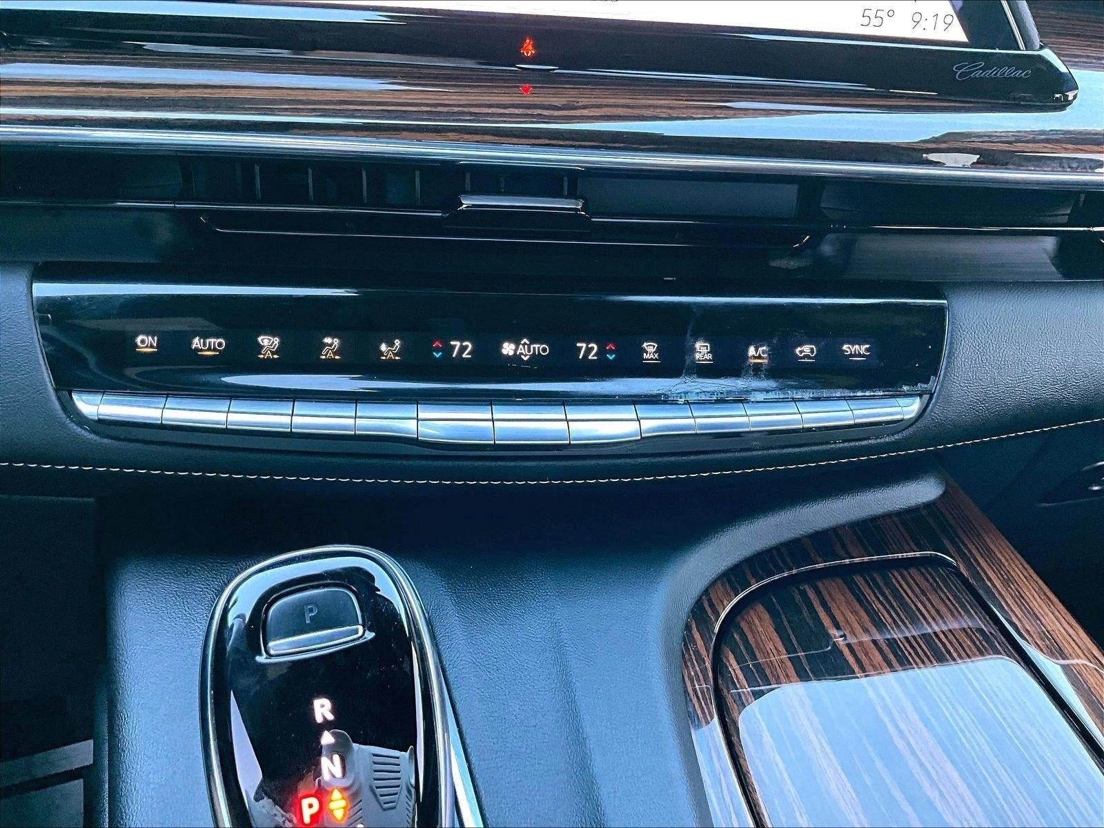 2022 Cadillac Escalade Luxury