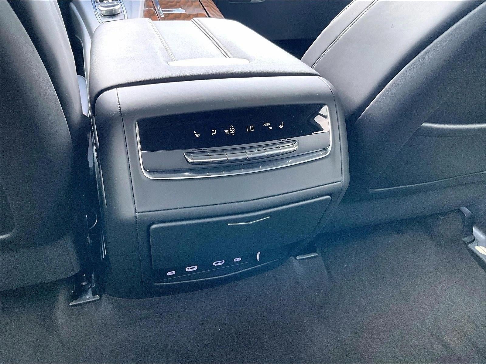 2023 Cadillac Escalade Sport Platinum