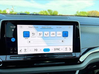 2024 Volkswagen Atlas Cross Sport 2.0T SEL R-Line