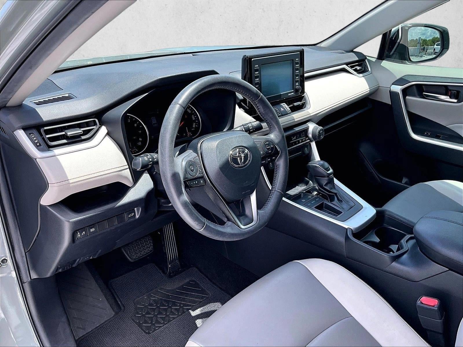 2020 Toyota RAV4 XLE Premium