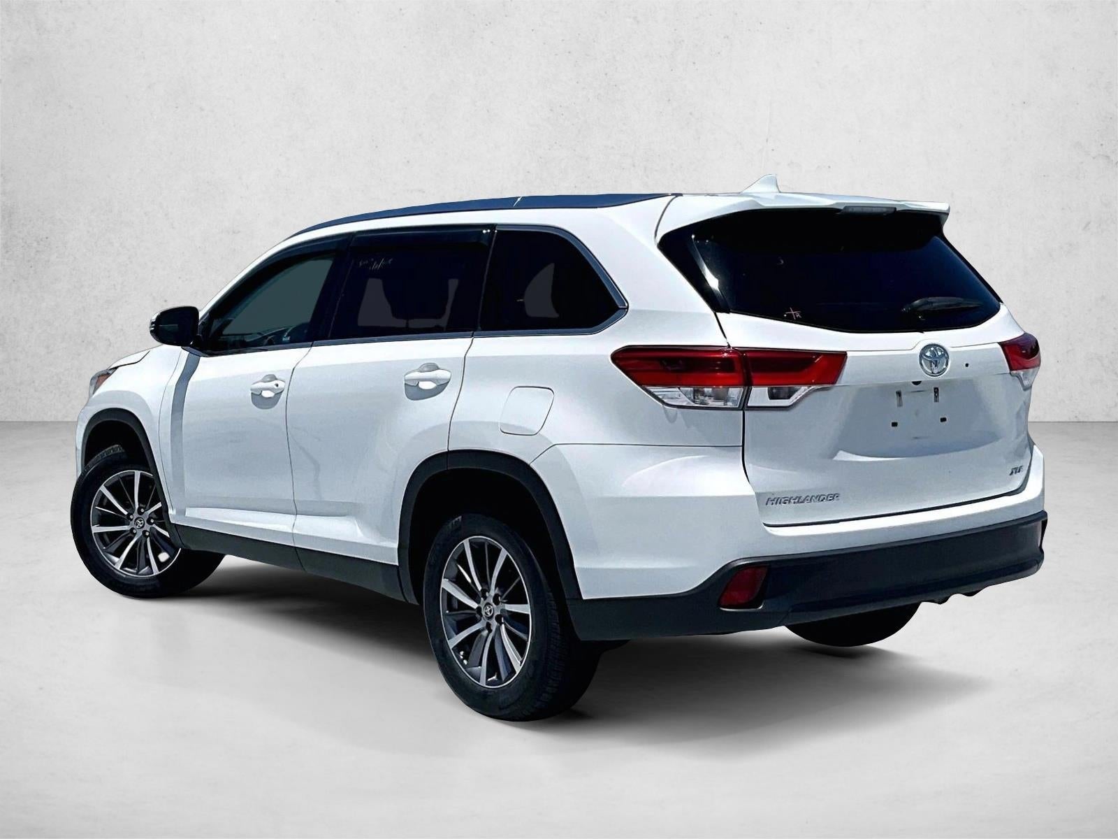 2019 Toyota Highlander SE