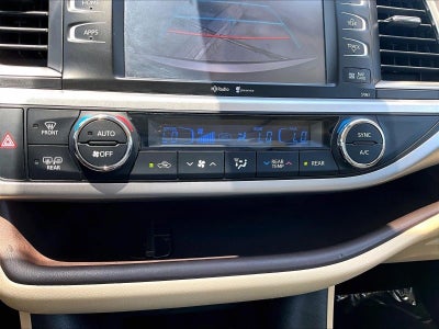 2019 Toyota Highlander SE