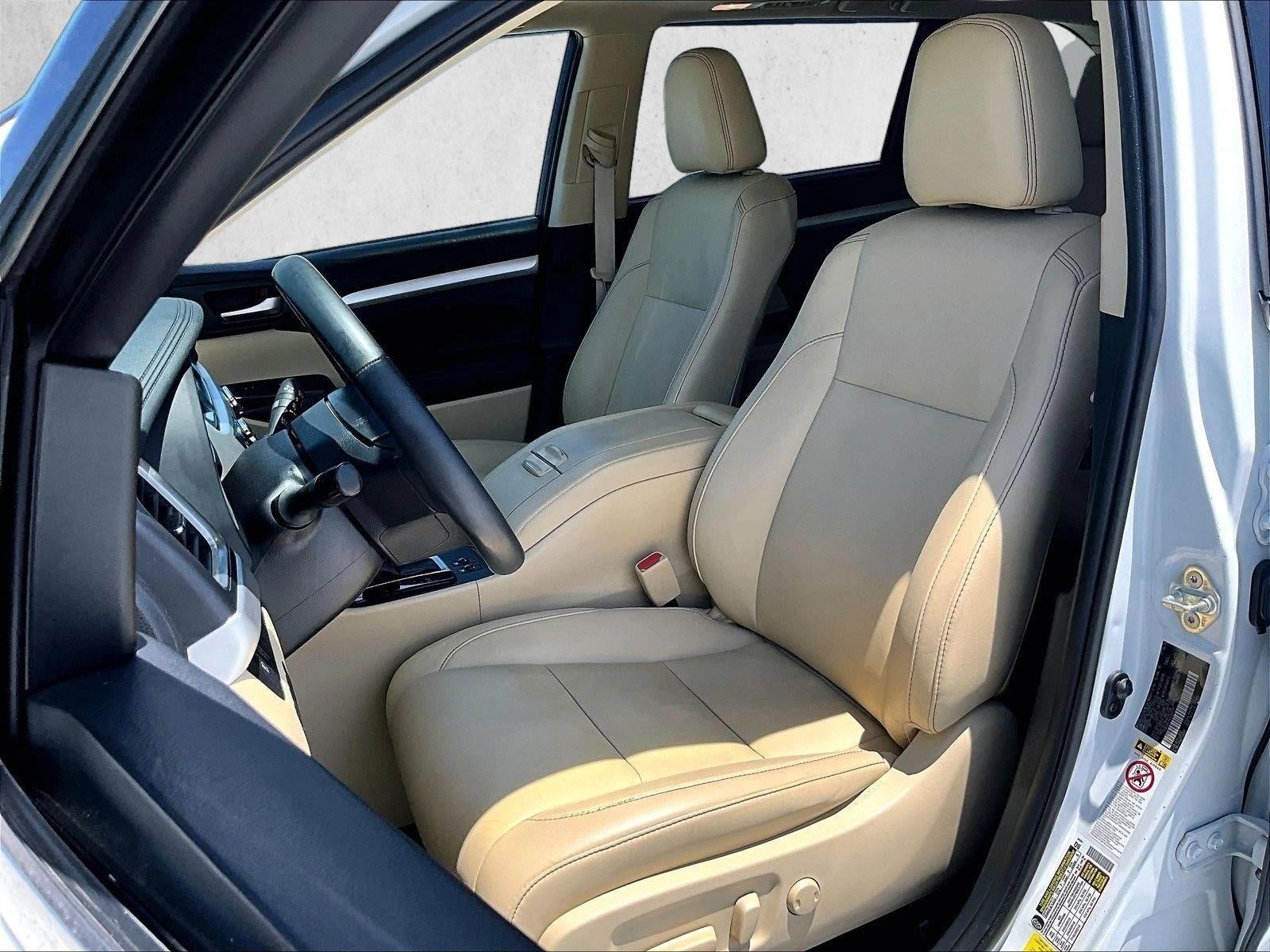 2019 Toyota Highlander SE