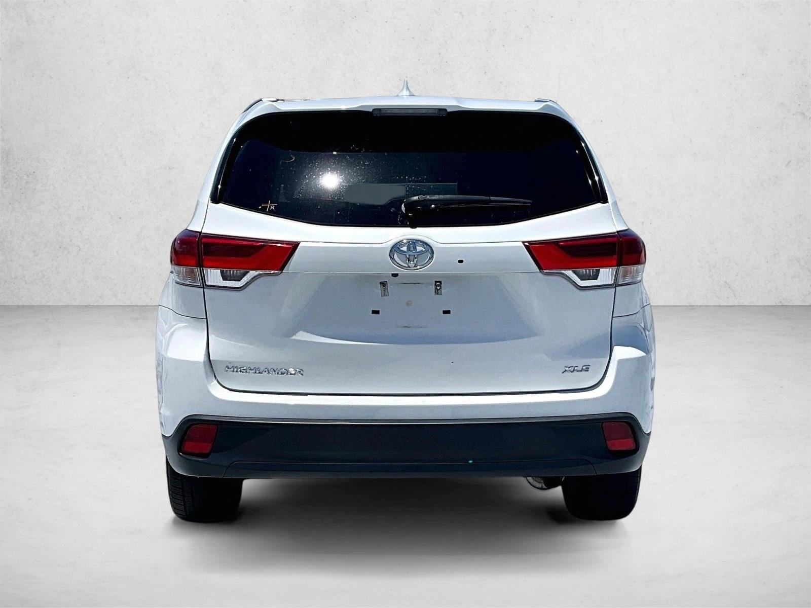 2019 Toyota Highlander SE