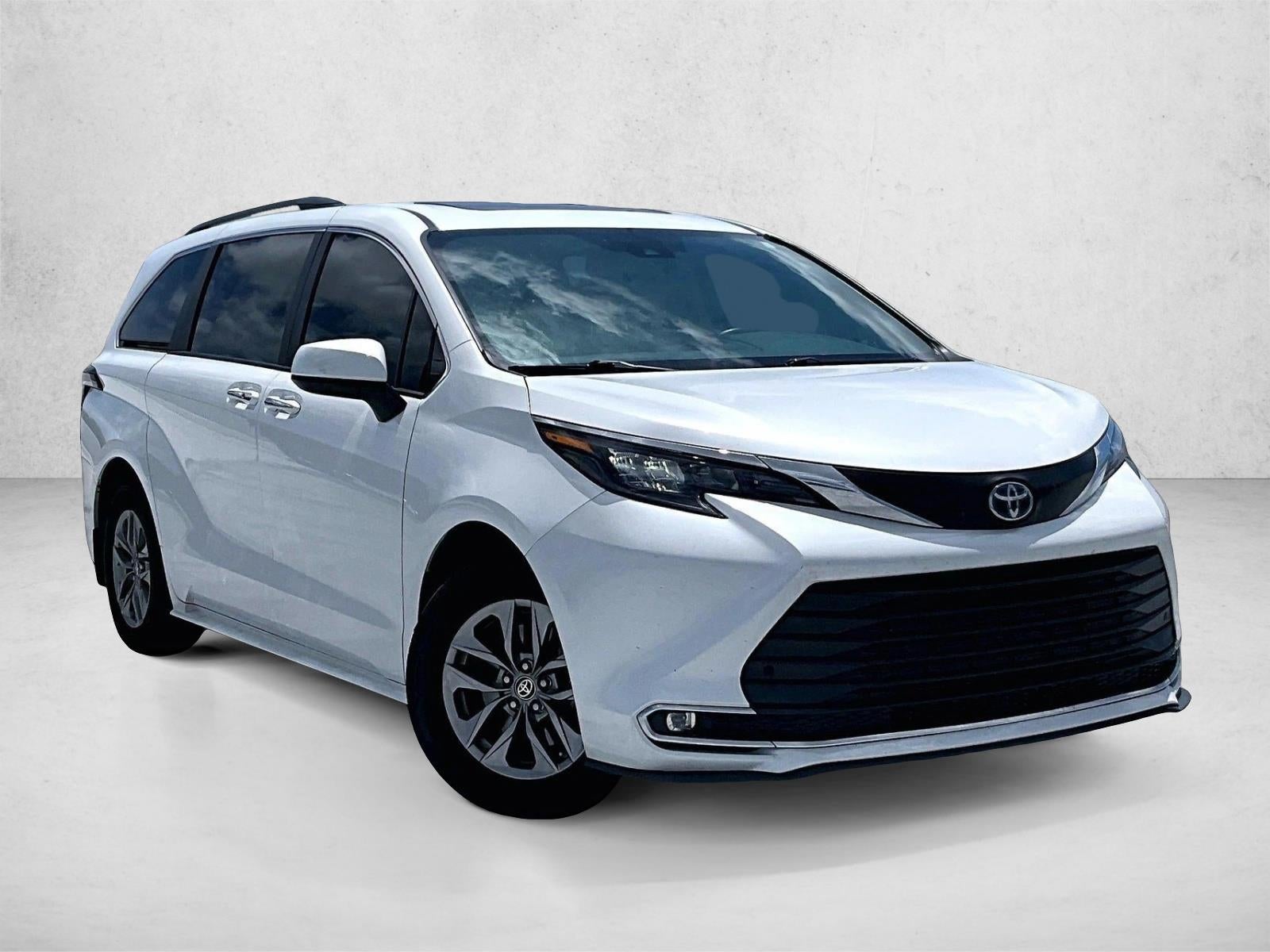 2024 Toyota Sienna XLE