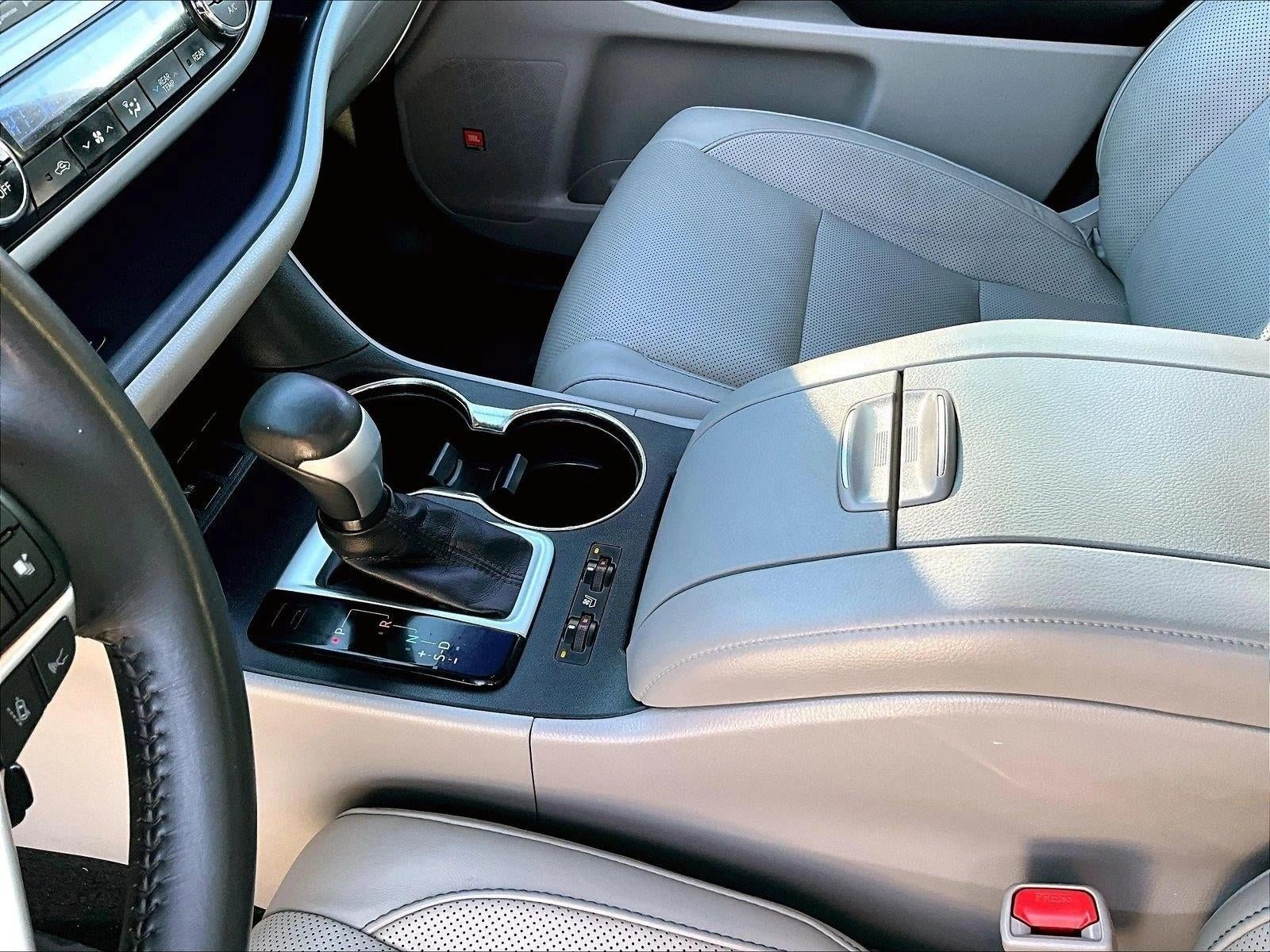 2017 Toyota Highlander Limited