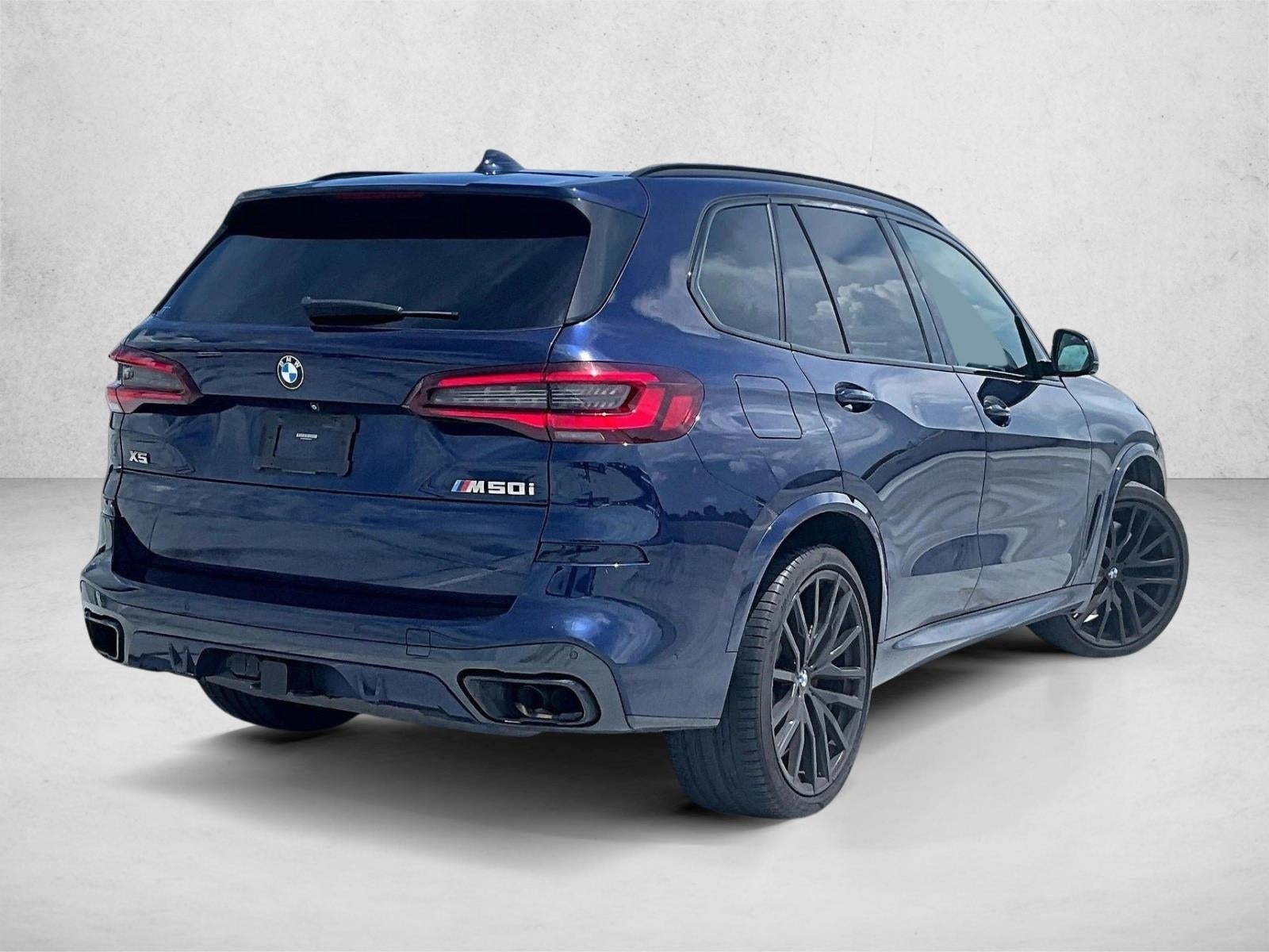 2021 BMW X5 M50i