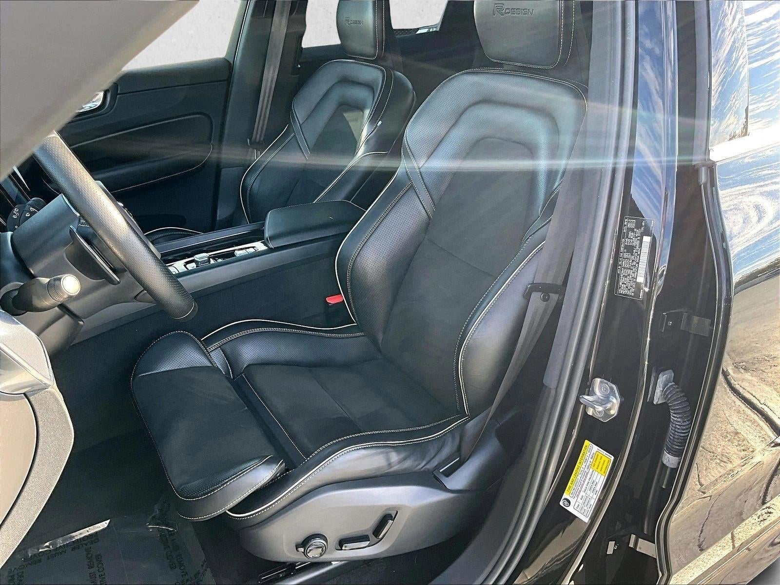 2019 Volvo XC60 R-Design