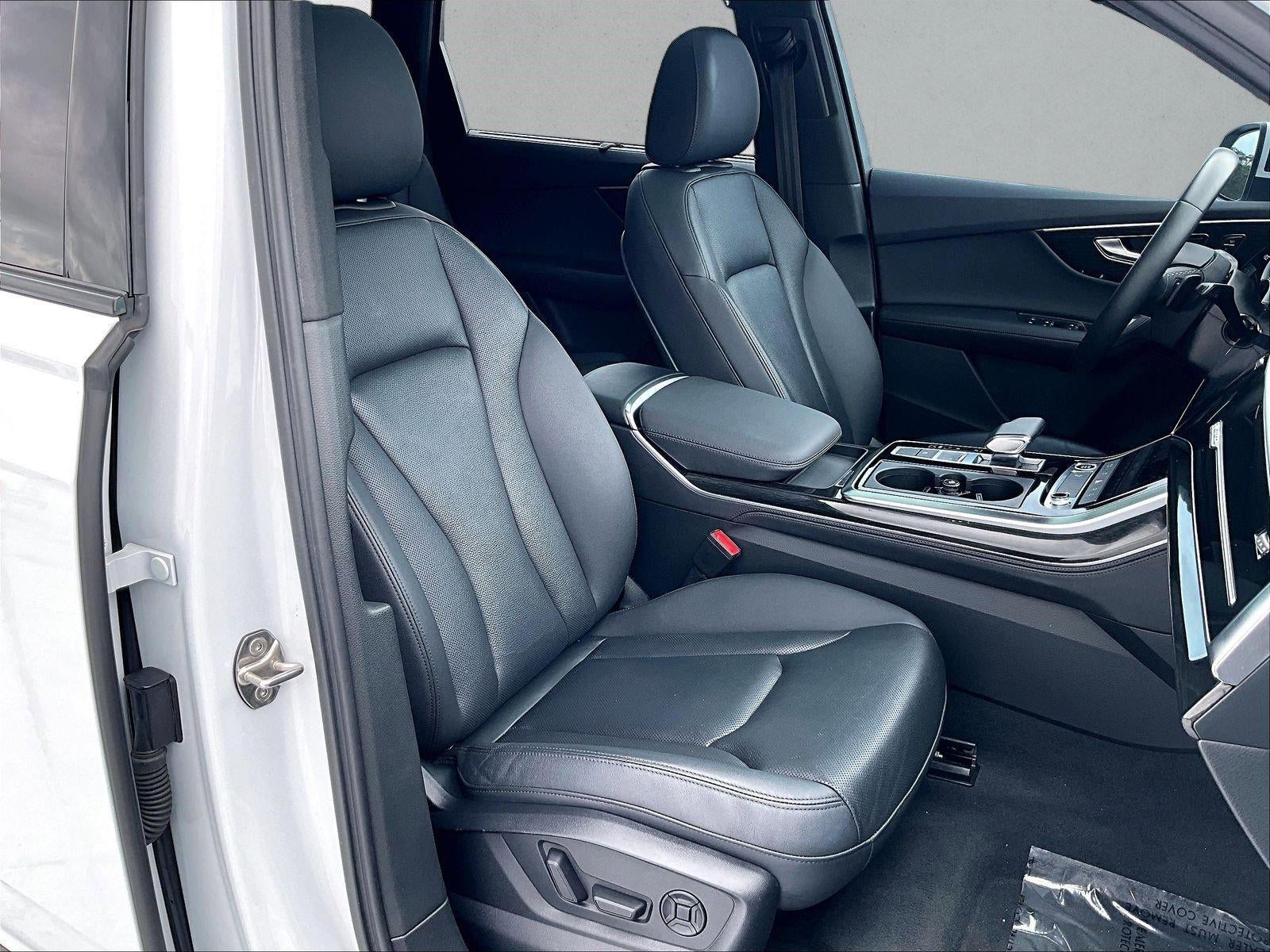 2023 Audi Q7 Premium Plus