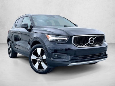 2021 Volvo XC40 Momentum