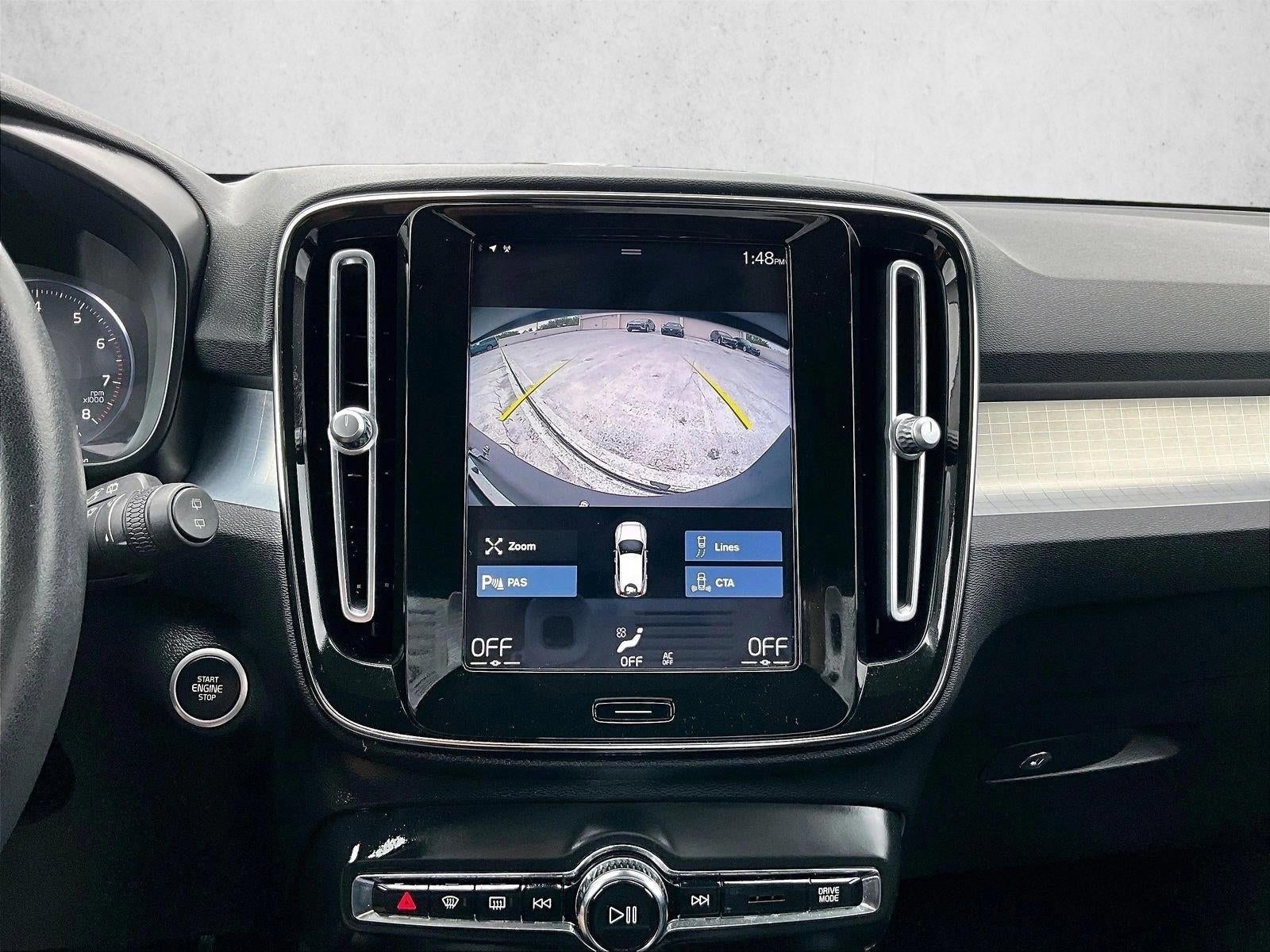 2021 Volvo XC40 Momentum