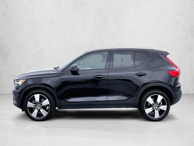 2021 Volvo XC40 Momentum