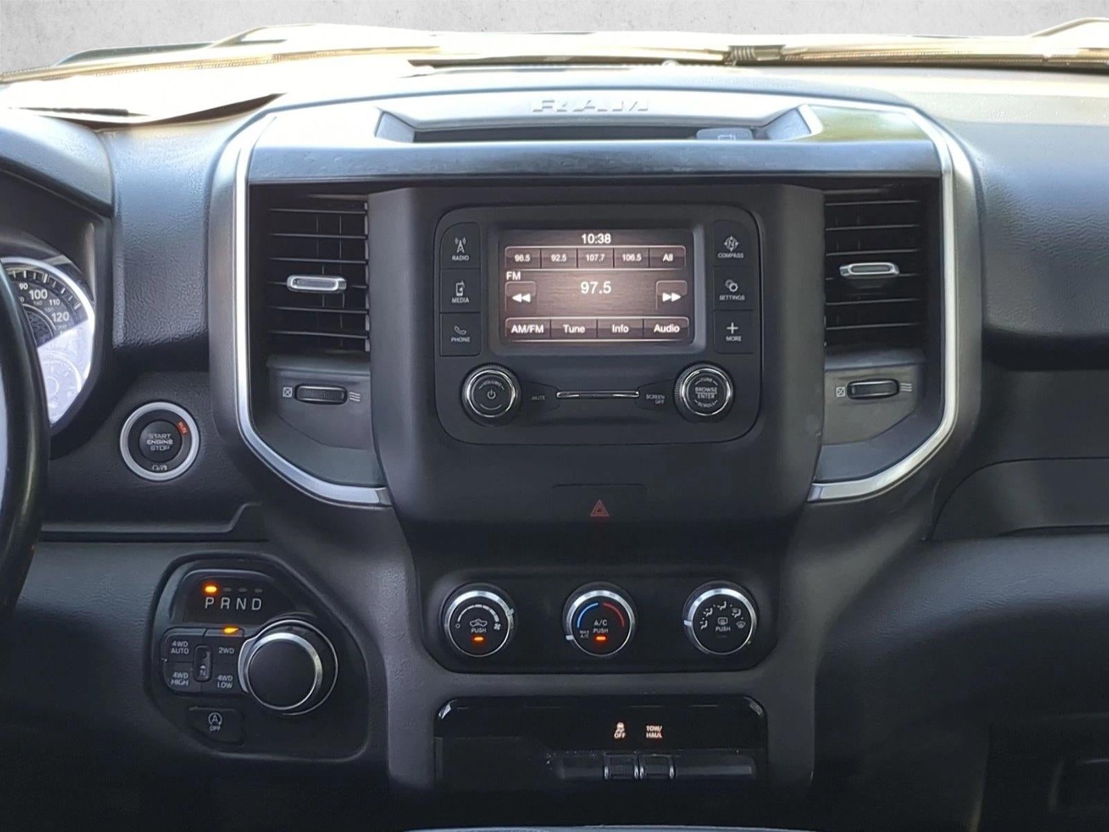 2021 RAM 1500 Big Horn Crew Cab 4x4 5'7" Box