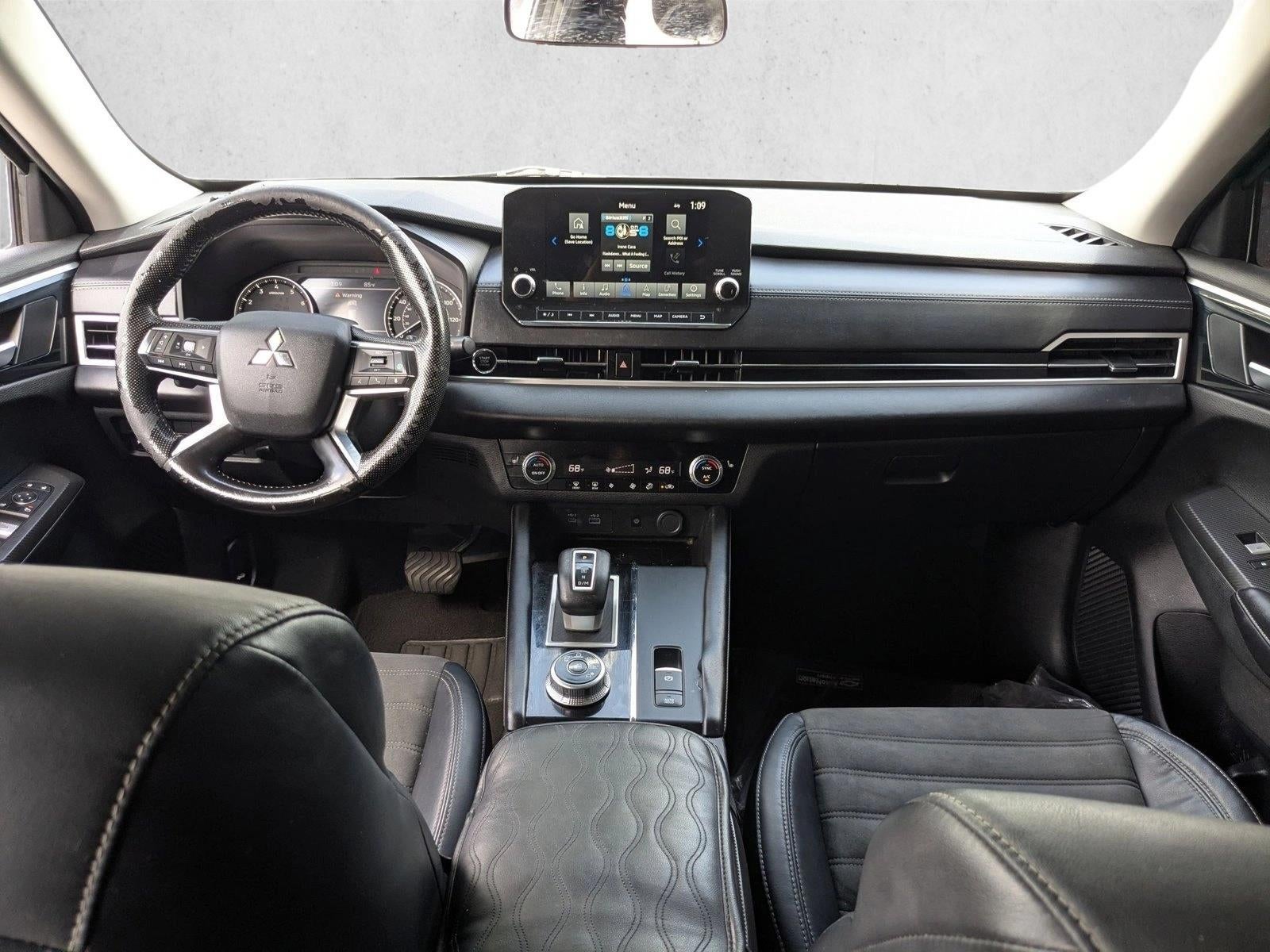 2022 Mitsubishi Outlander SE