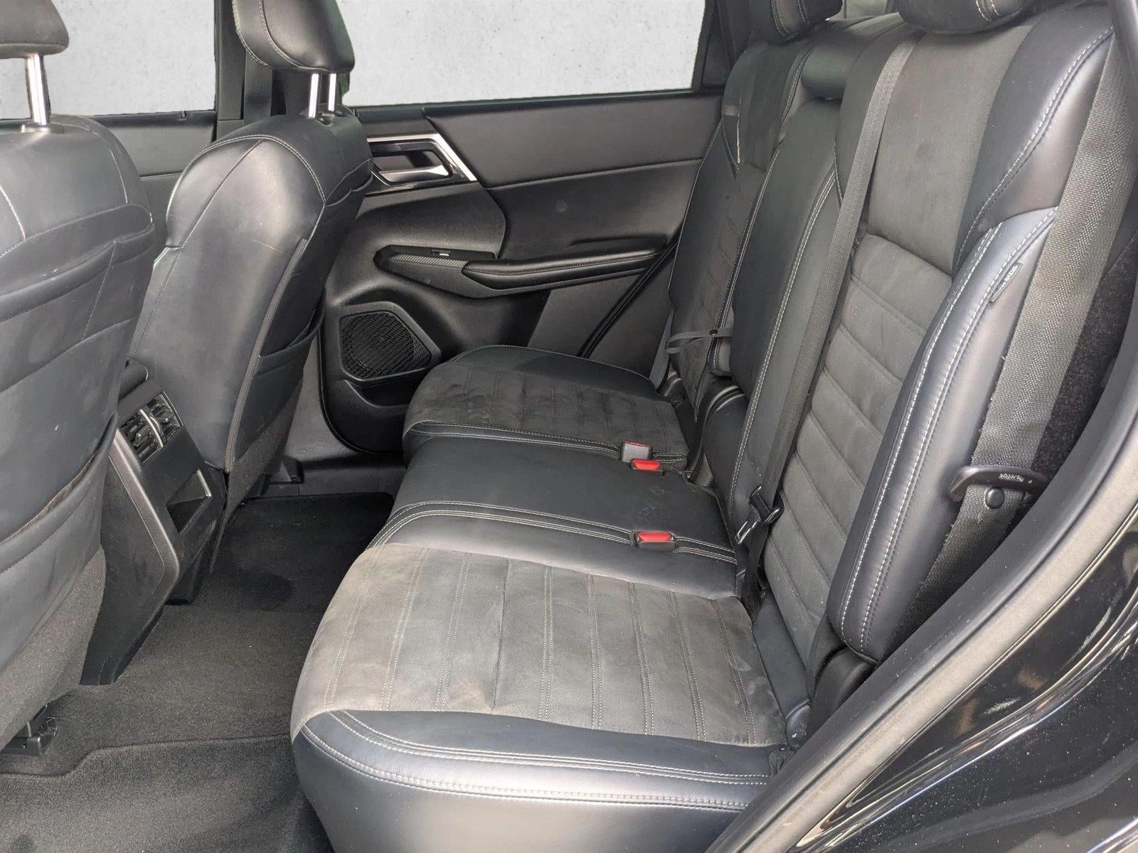 2022 Mitsubishi Outlander SE