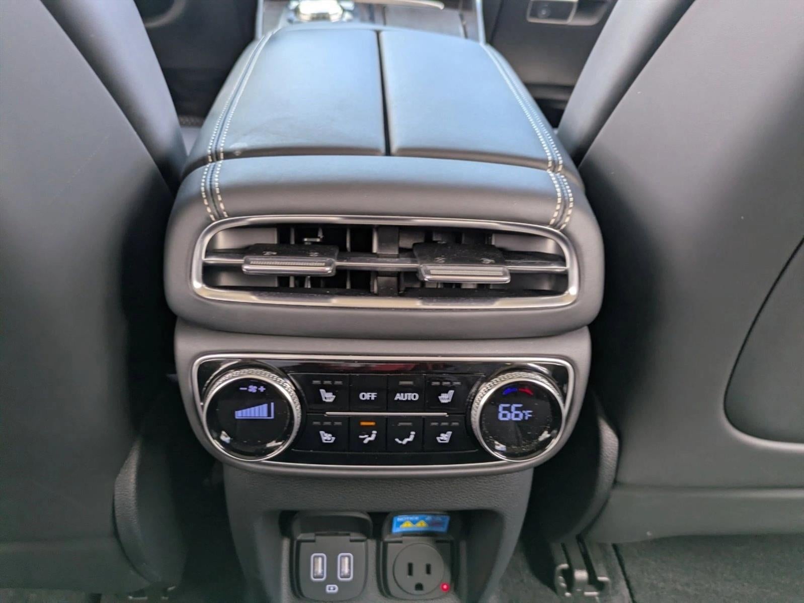 2024 Genesis GV80 Base