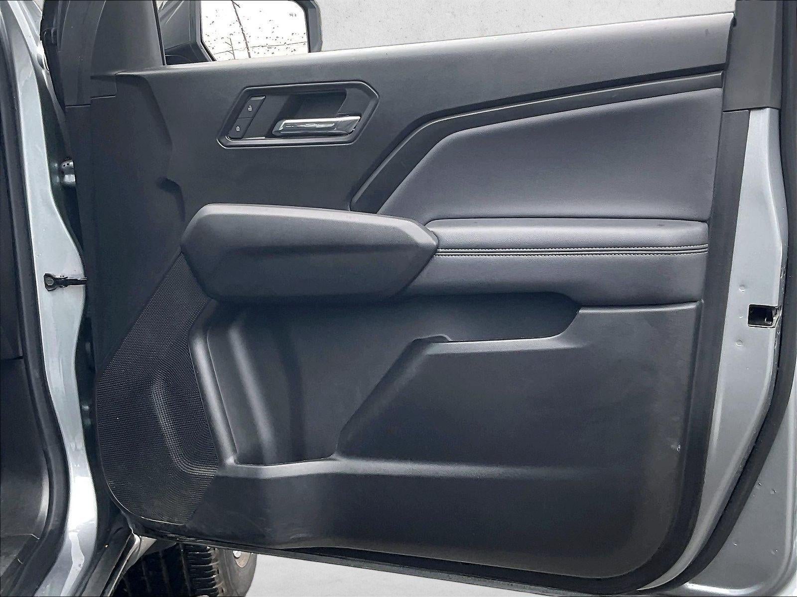 2024 Chevrolet Colorado LT - Photo 16