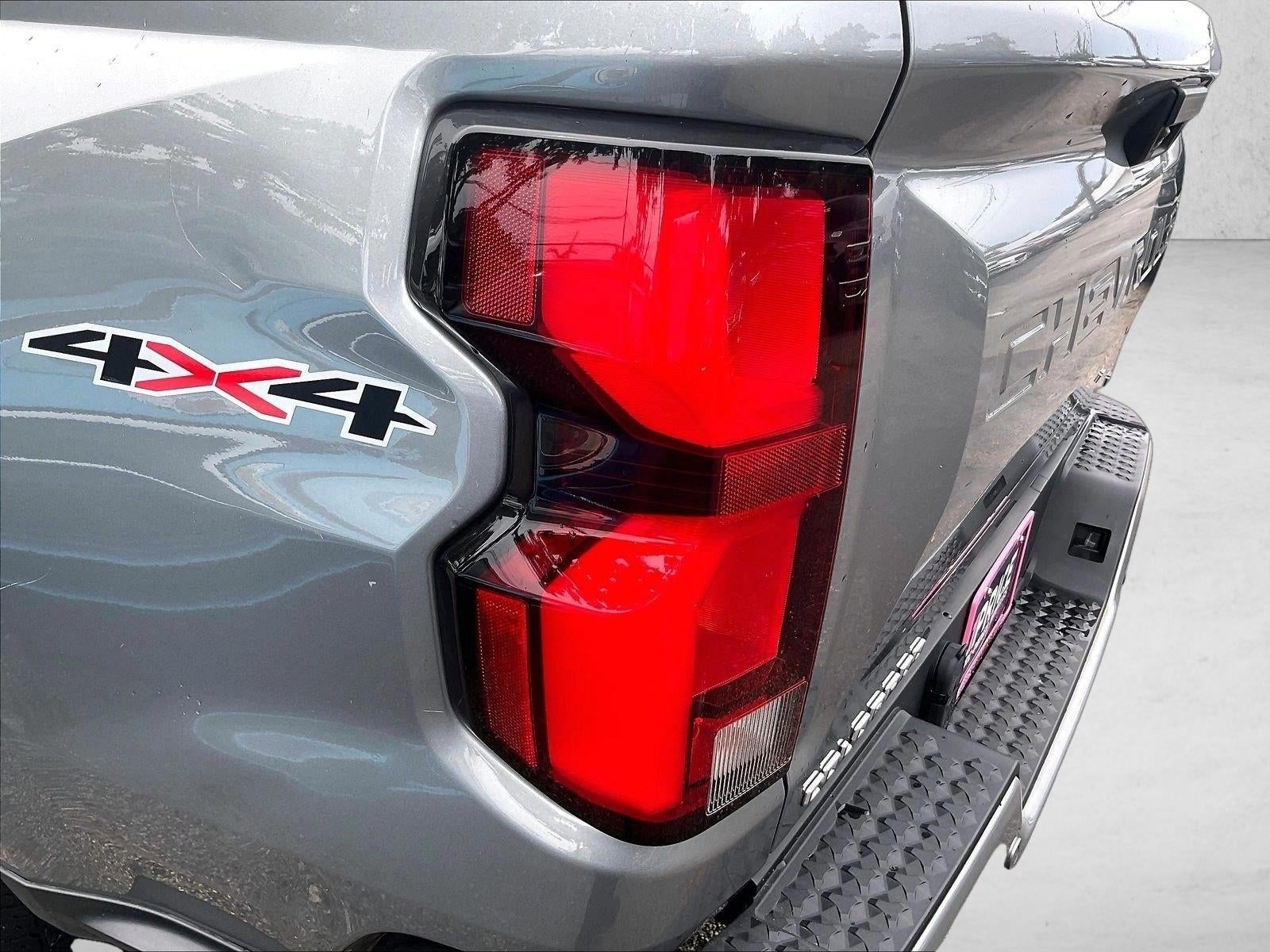 2024 Chevrolet Colorado LT - Photo 30