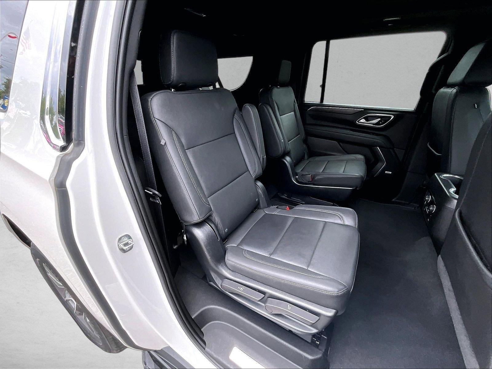 2023 Chevrolet Suburban LT