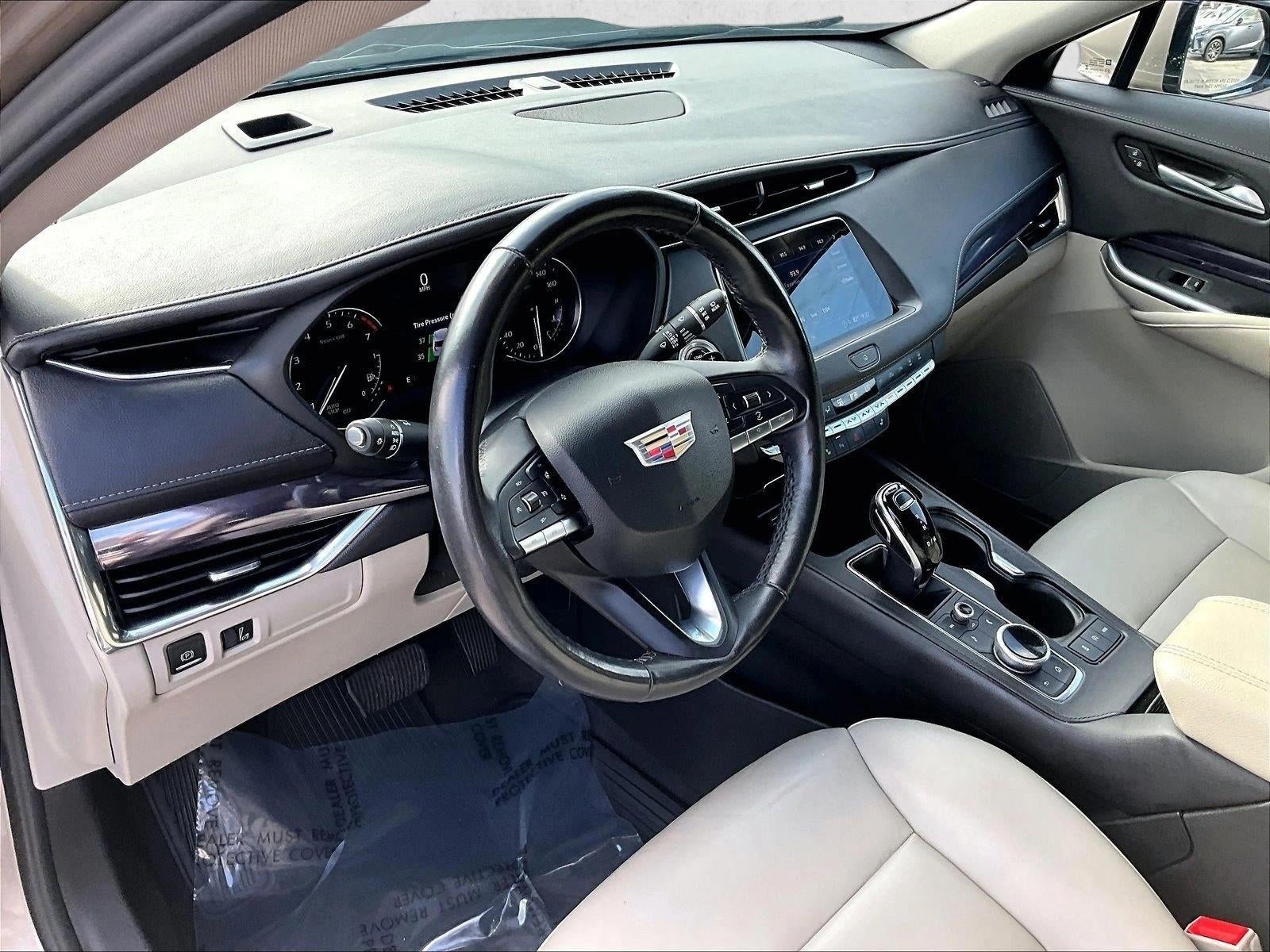 2023 Cadillac XT4 Luxury