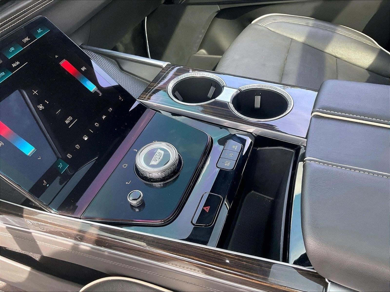 2025 Cadillac Escalade Premium Luxury - Photo 15