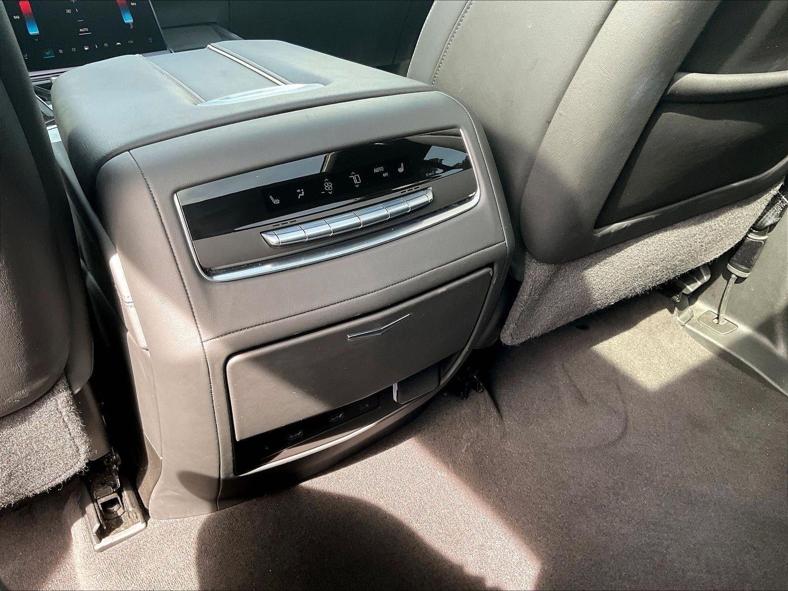 2025 Cadillac Escalade Premium Luxury - Photo 25