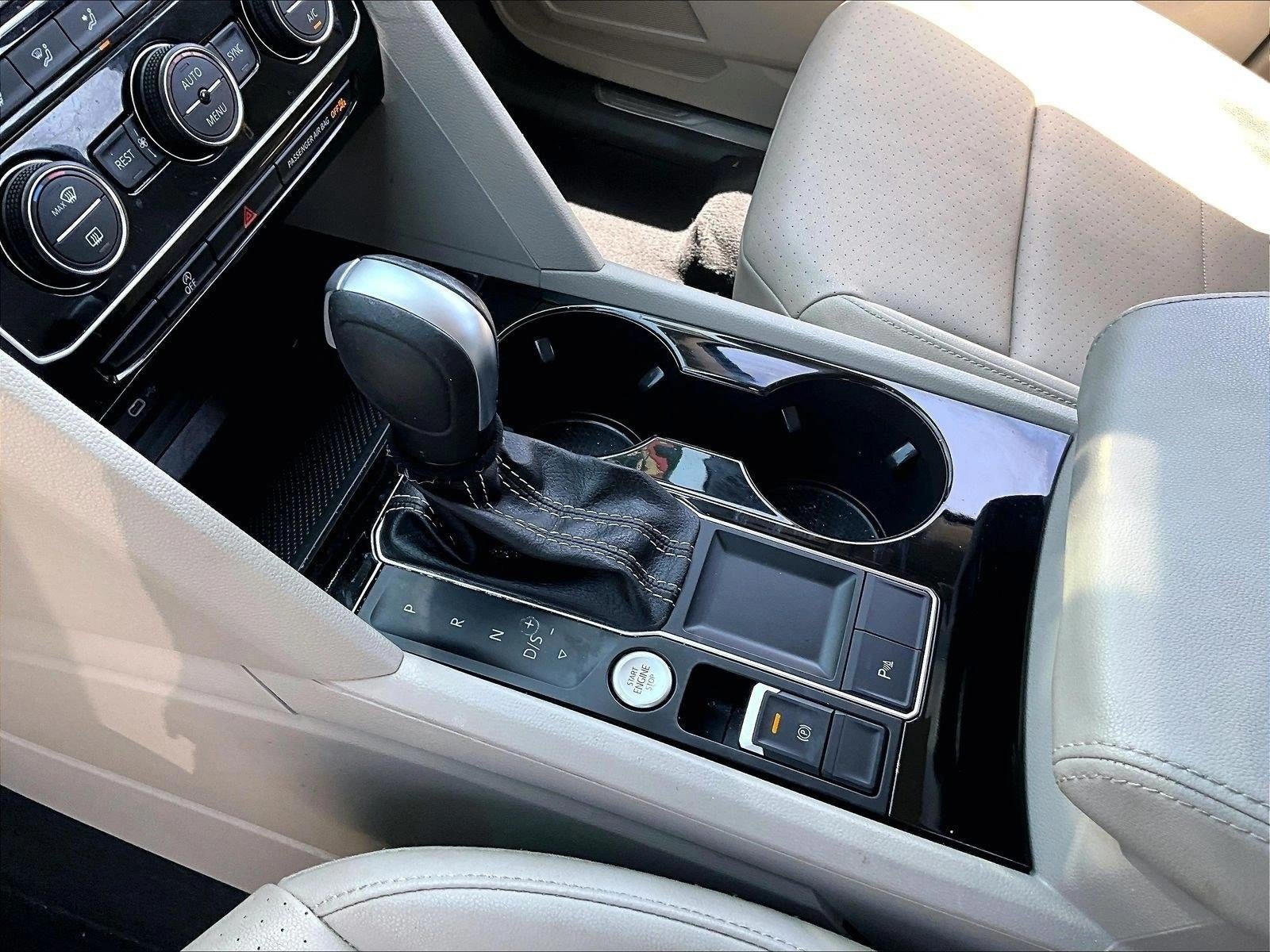 2023 Volkswagen Atlas SE w/Tech - Photo 14