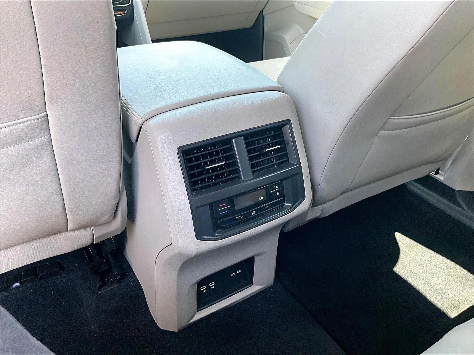 2023 Volkswagen Atlas SE w/Tech - Photo 23