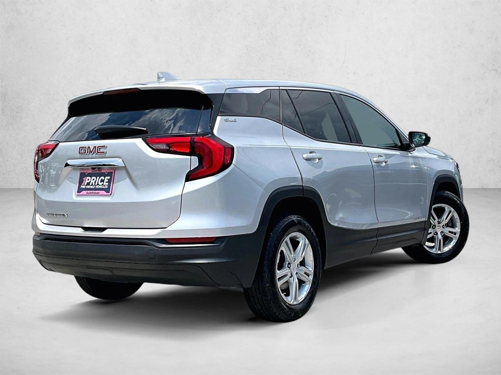 2020 GMC Terrain SLE - Photo 2