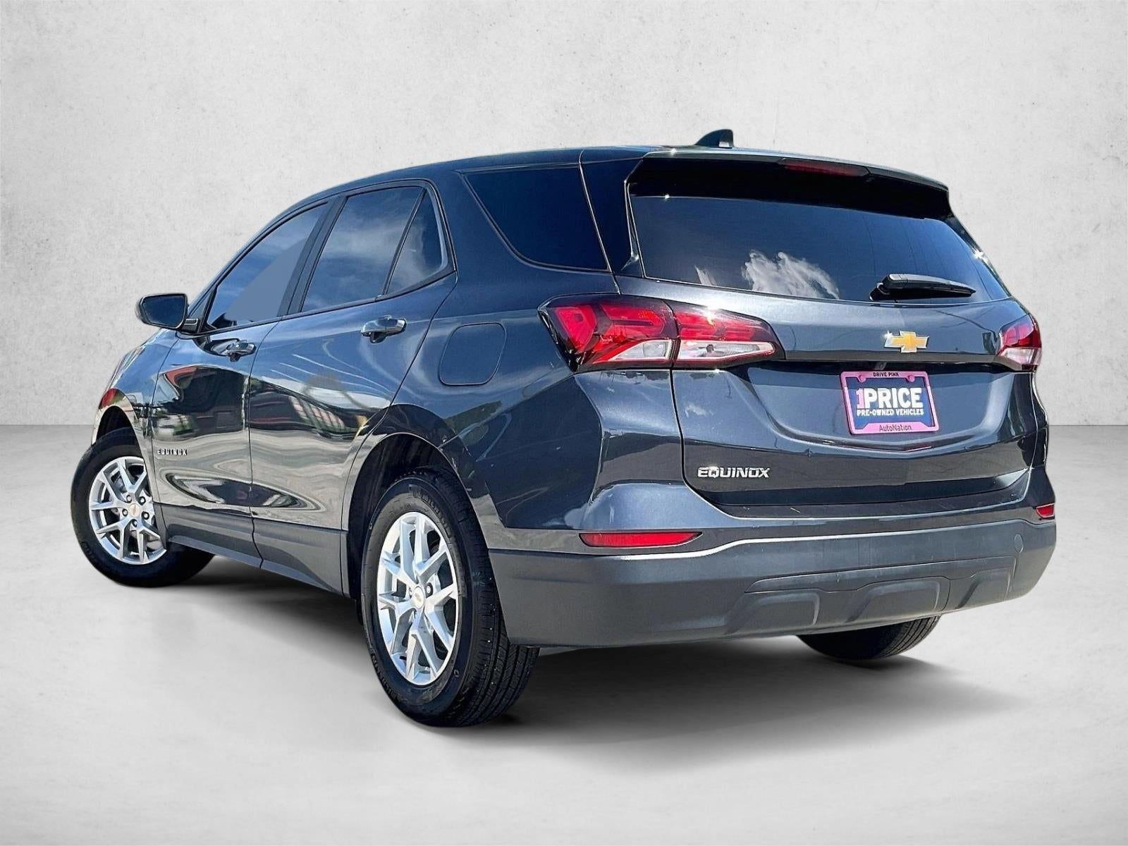 2022 Chevrolet Equinox LS - Photo 13