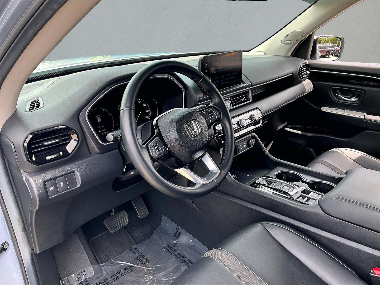 2025 Honda Pilot Touring - Photo 13