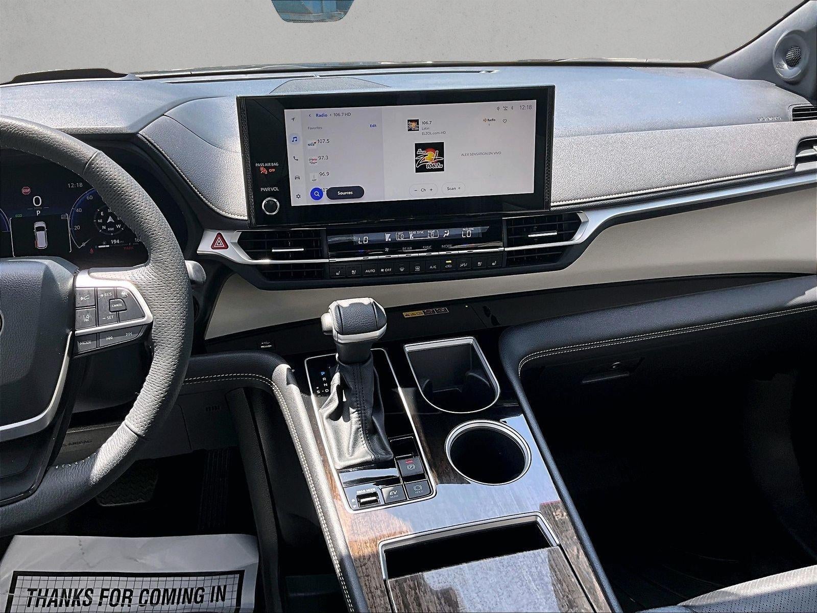 2025 Toyota Sienna Platinum