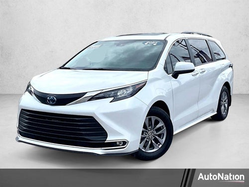 2024 Toyota Sienna XLE