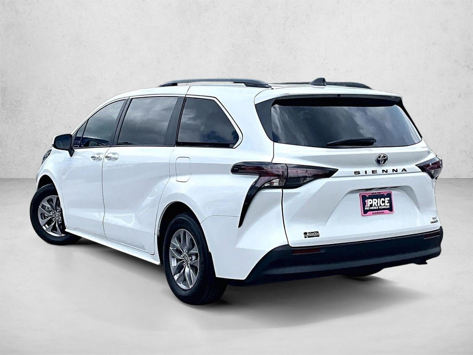 2024 Toyota Sienna XLE