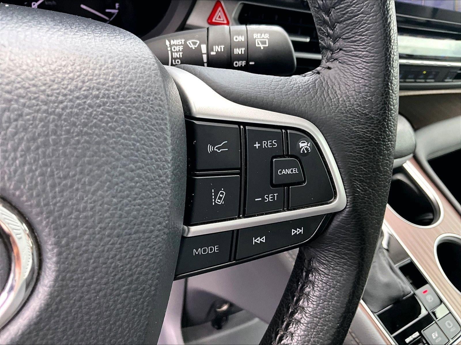 2024 Toyota Sienna XLE