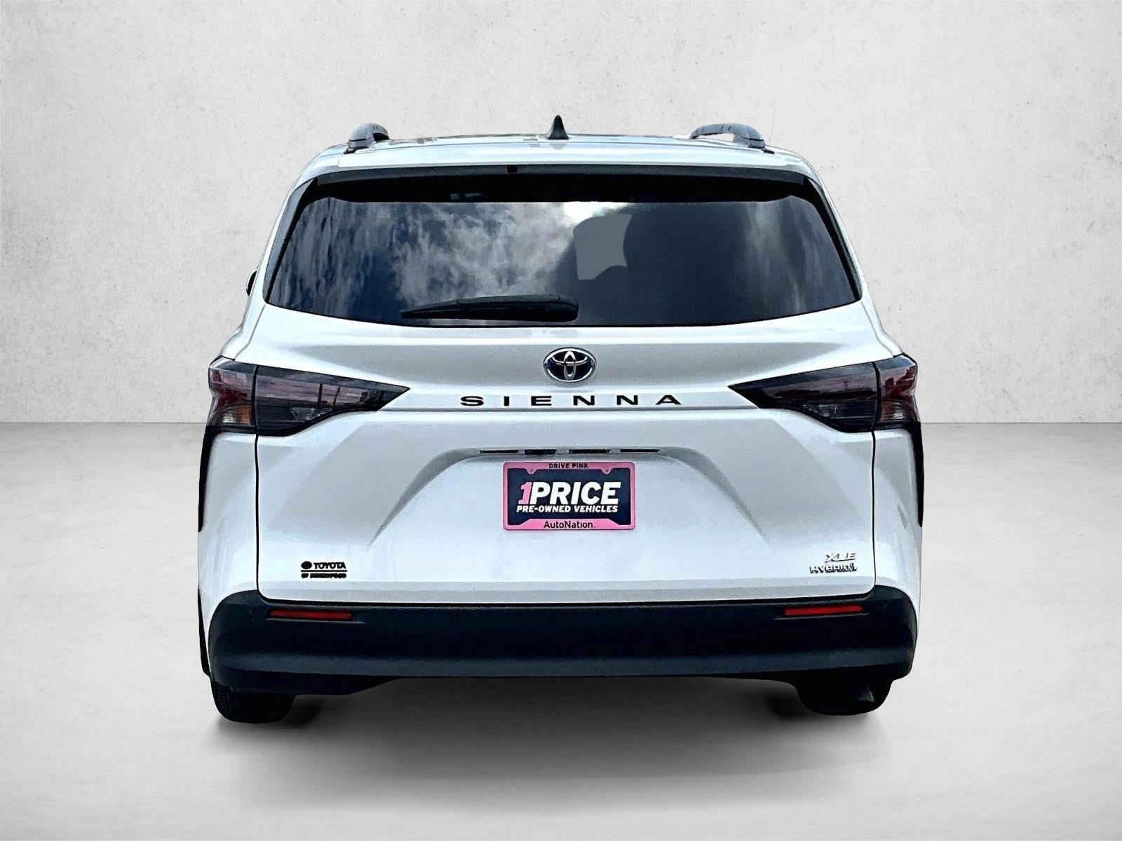 2024 Toyota Sienna XLE