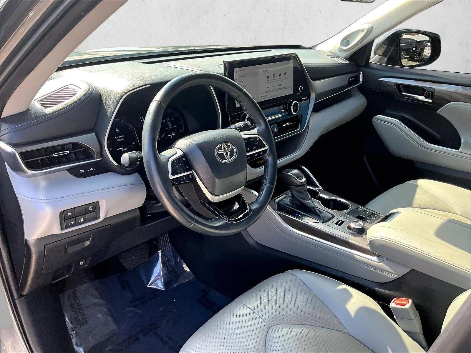2023 Toyota Highlander L