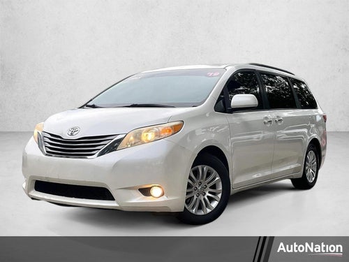 2017 Toyota Sienna XLE Auto Access Seat