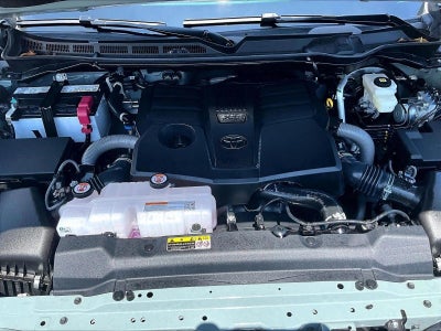 2026 Toyota Tundra Limited CrewMax 5.5' Bed