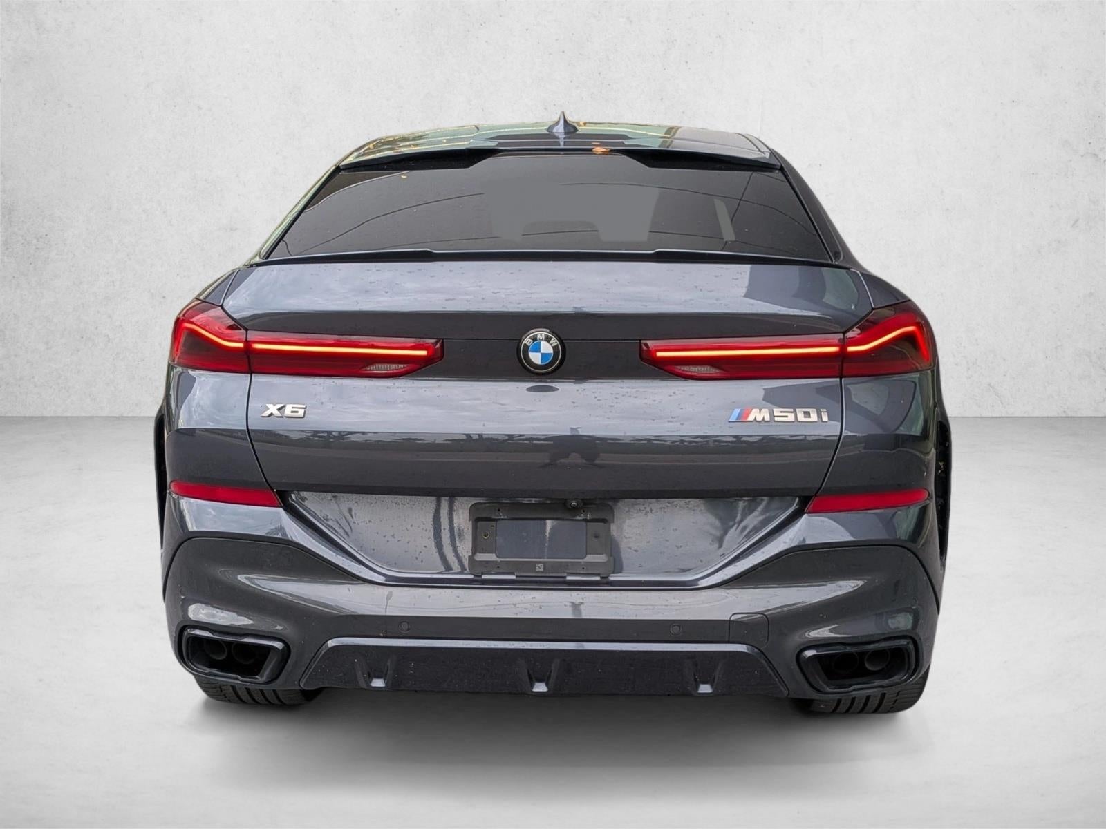 2022 BMW X6 M50i