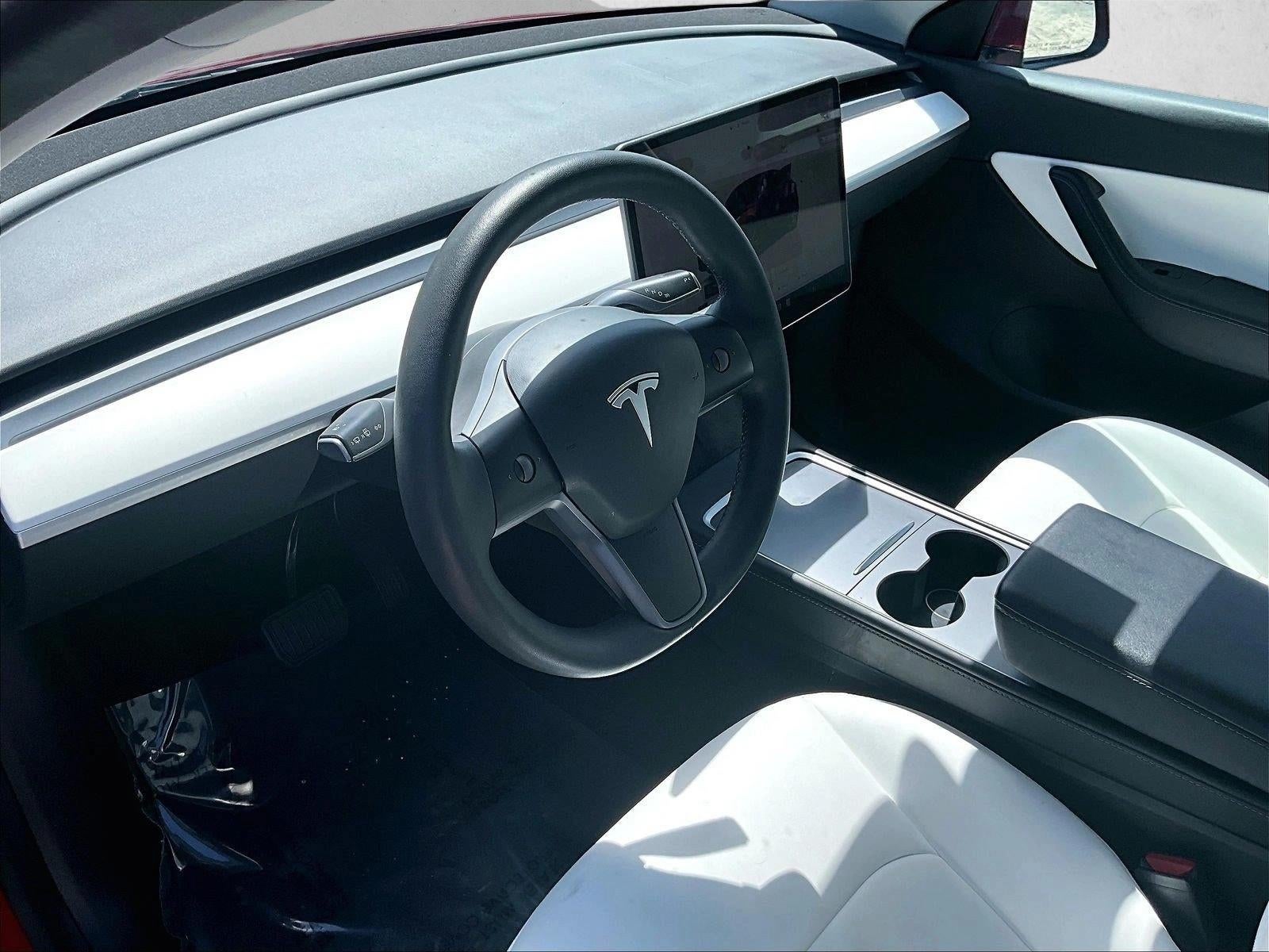2022 Tesla Model Y Long Range Dual Motor All-Wheel Drive