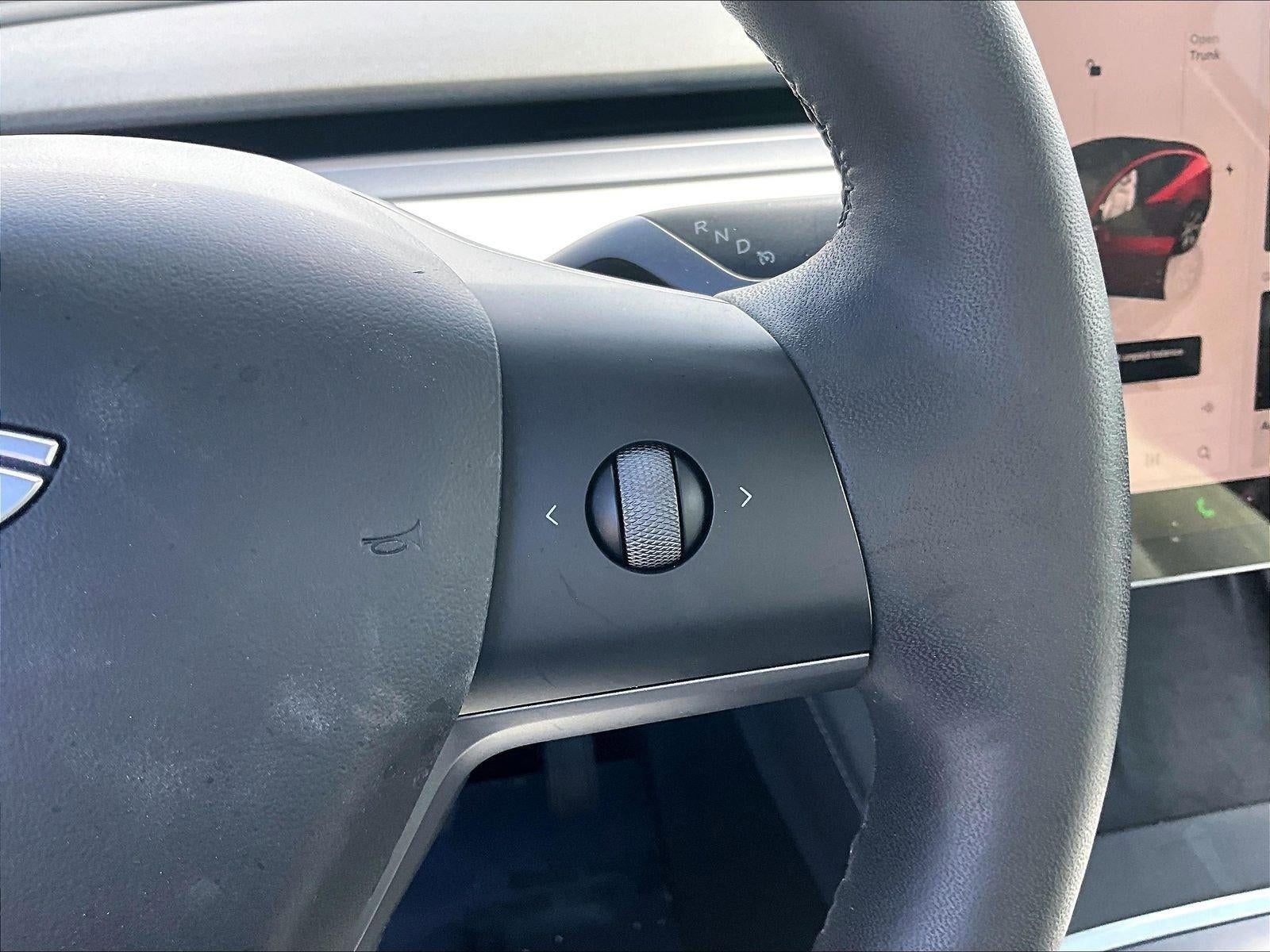 2022 Tesla Model Y Long Range Dual Motor All-Wheel Drive