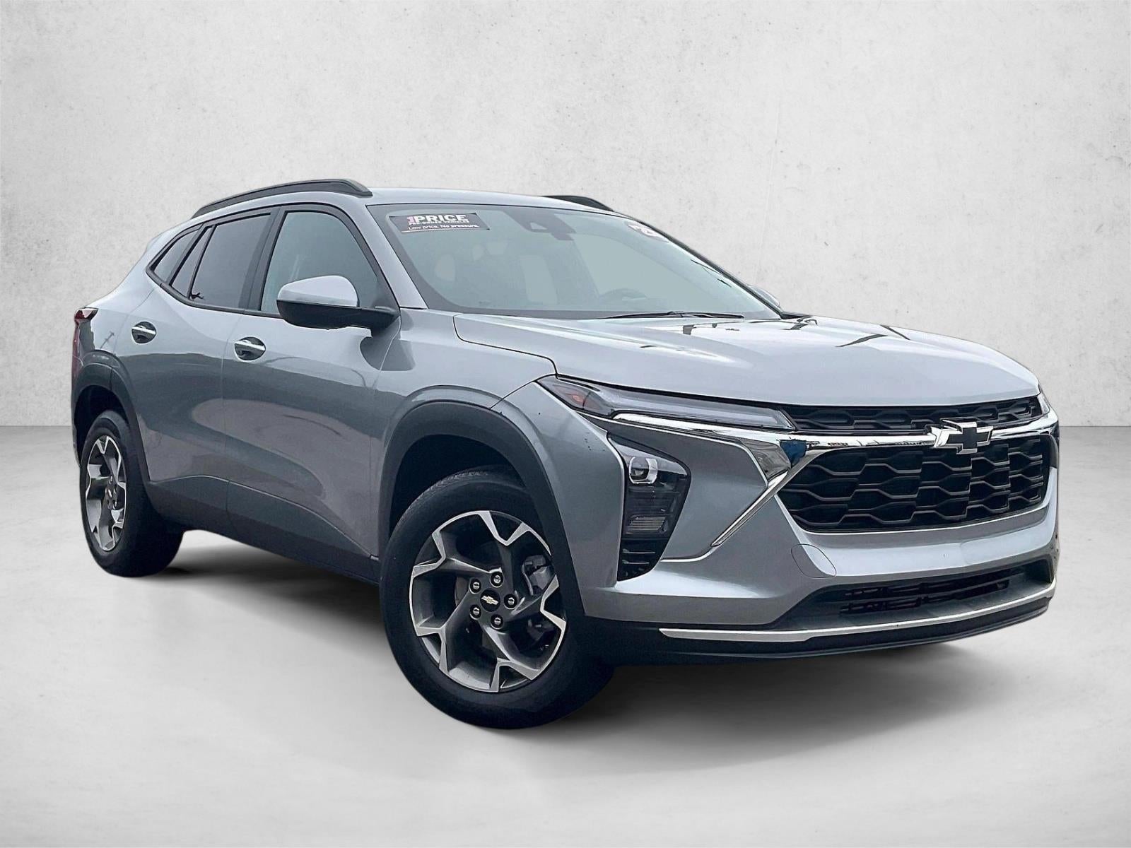 2025 Chevrolet Trax LT - Photo 12