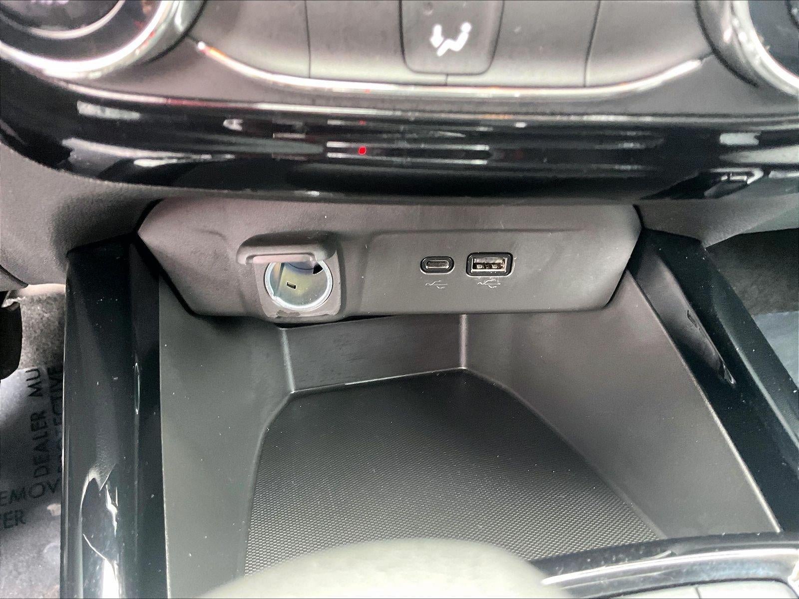 2025 Chevrolet Trax LT - Photo 25