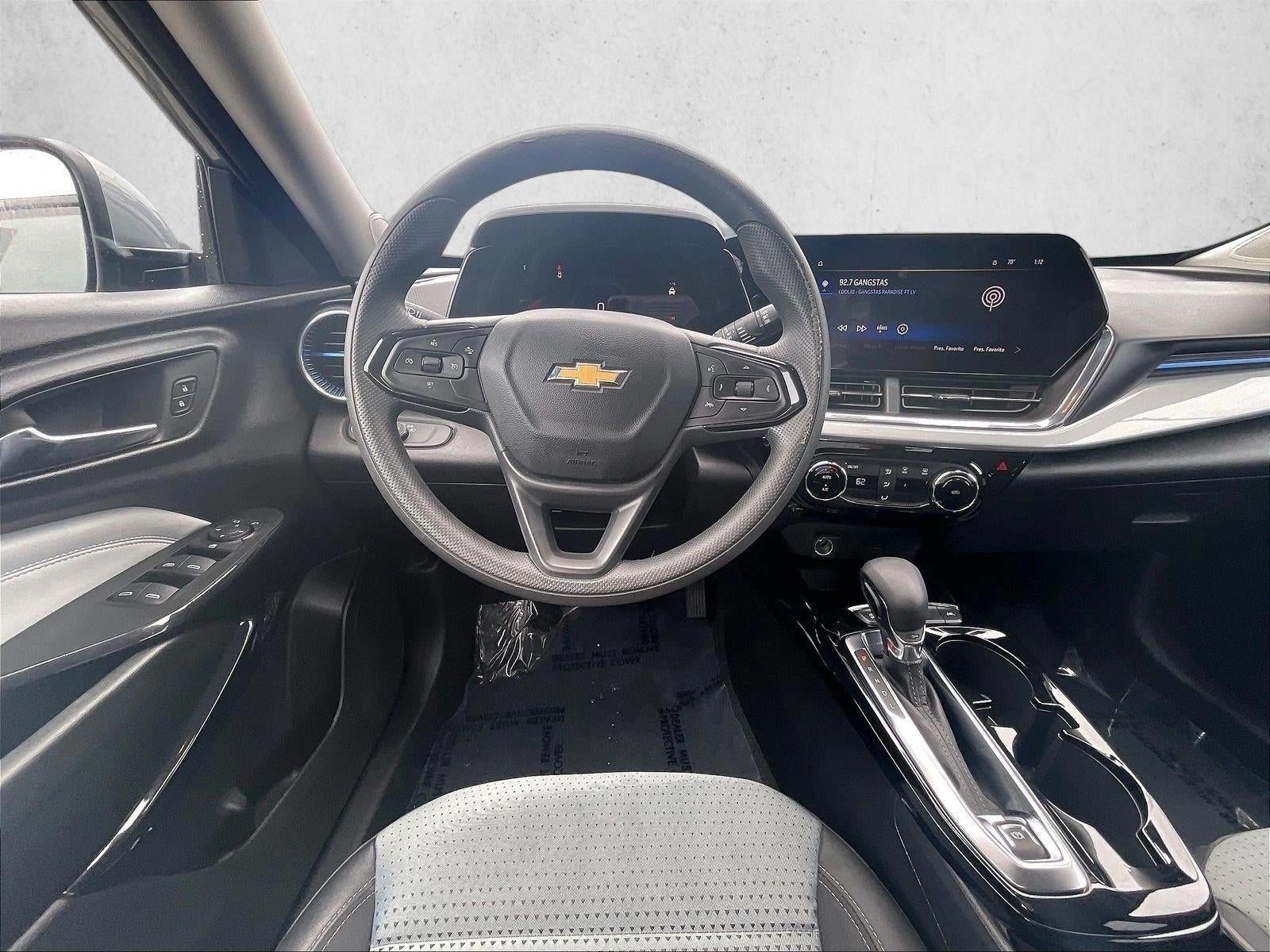 2025 Chevrolet Trax LT - Photo 7